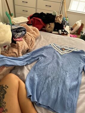 White Stag Light Blue V-Neck Cable Knit Sweater with White Trim